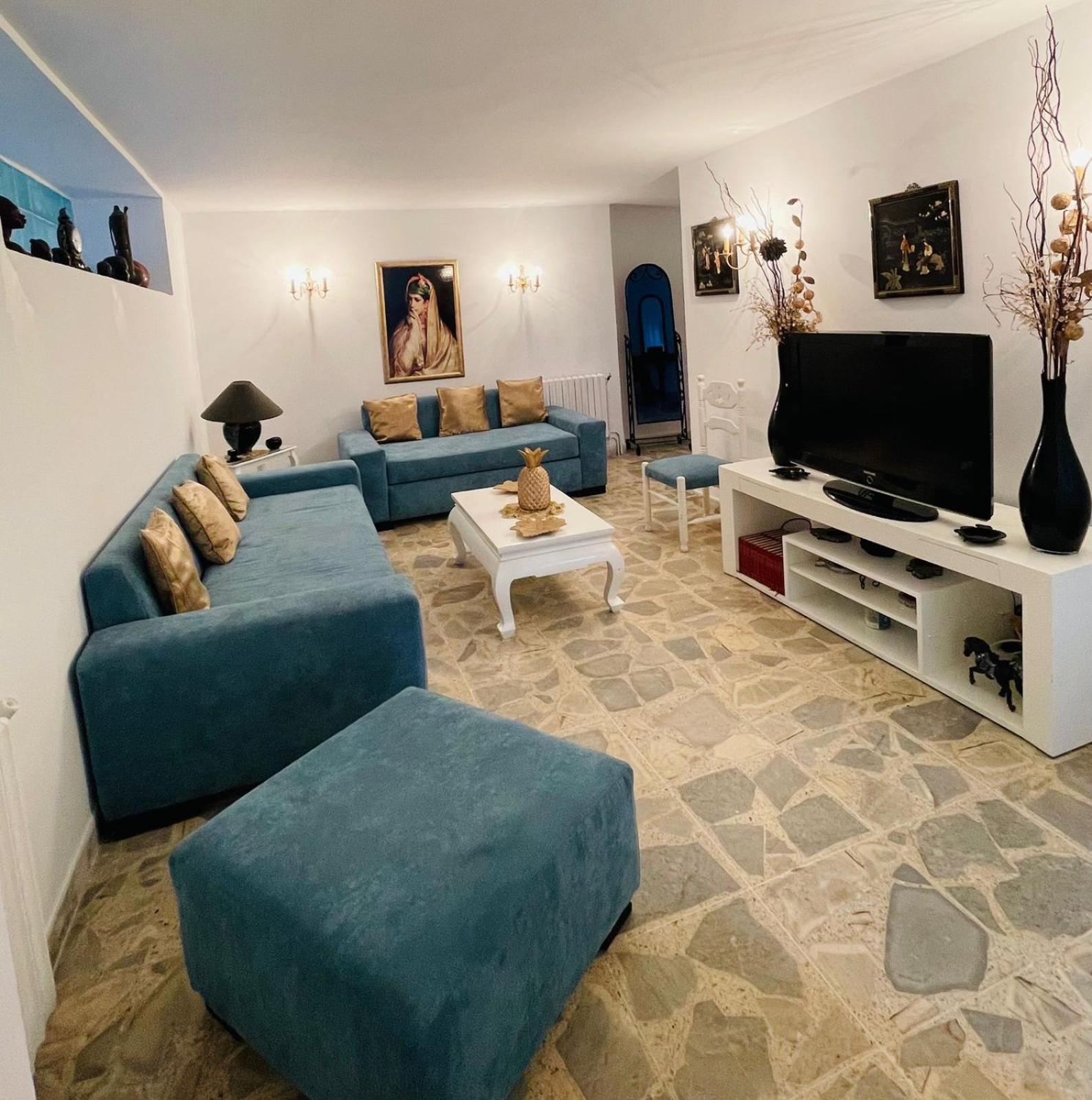 La Maison *